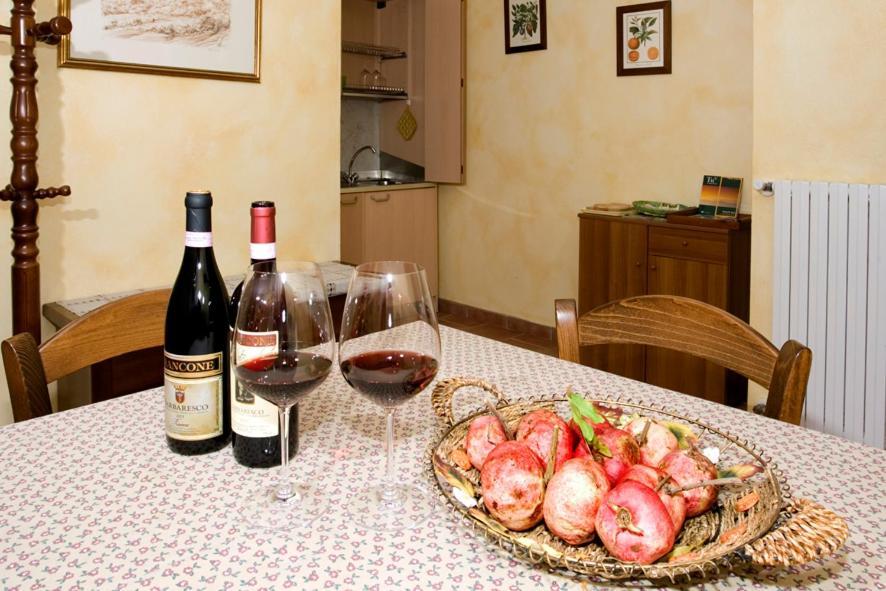 Agriturismo Antichi Poderi Gallina Neive Kültér fotó
